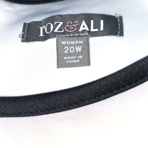 Ruiz & Ali Off White Dress With Black Lace Accents Size Woman’s 20 - Picture 4 of 4